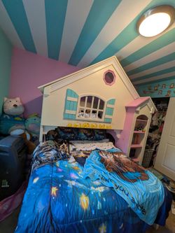 Loft playhouse bunk bed
