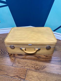 1960’s Vintage Amelia Earhart Yellow Suitcase