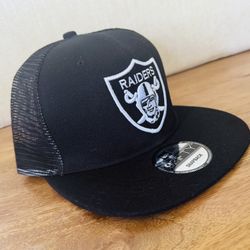 Las Vegas Raiders New Era 9FIFTY Snapback Hat – Black Mesh Trucker