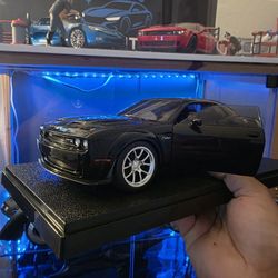 1:18 Scale Diecast 