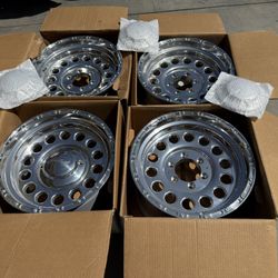 17" American Alloy Rims Brand New. Please Look At All Pictures.