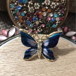 Beautiful ! Blue & White Butterfly 🦋 Pin/Brooch With Diamond Crystal Stones In the Center 