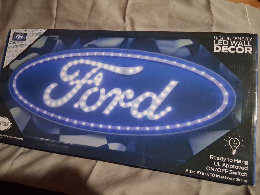 19×10 Ford LED Sign 