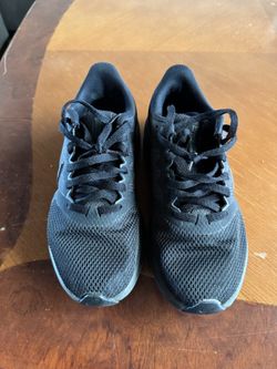 Black Nike Running Shoe Size 7
