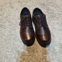 Men's shoes Timberland in perfect condition,  size 10.5 W.