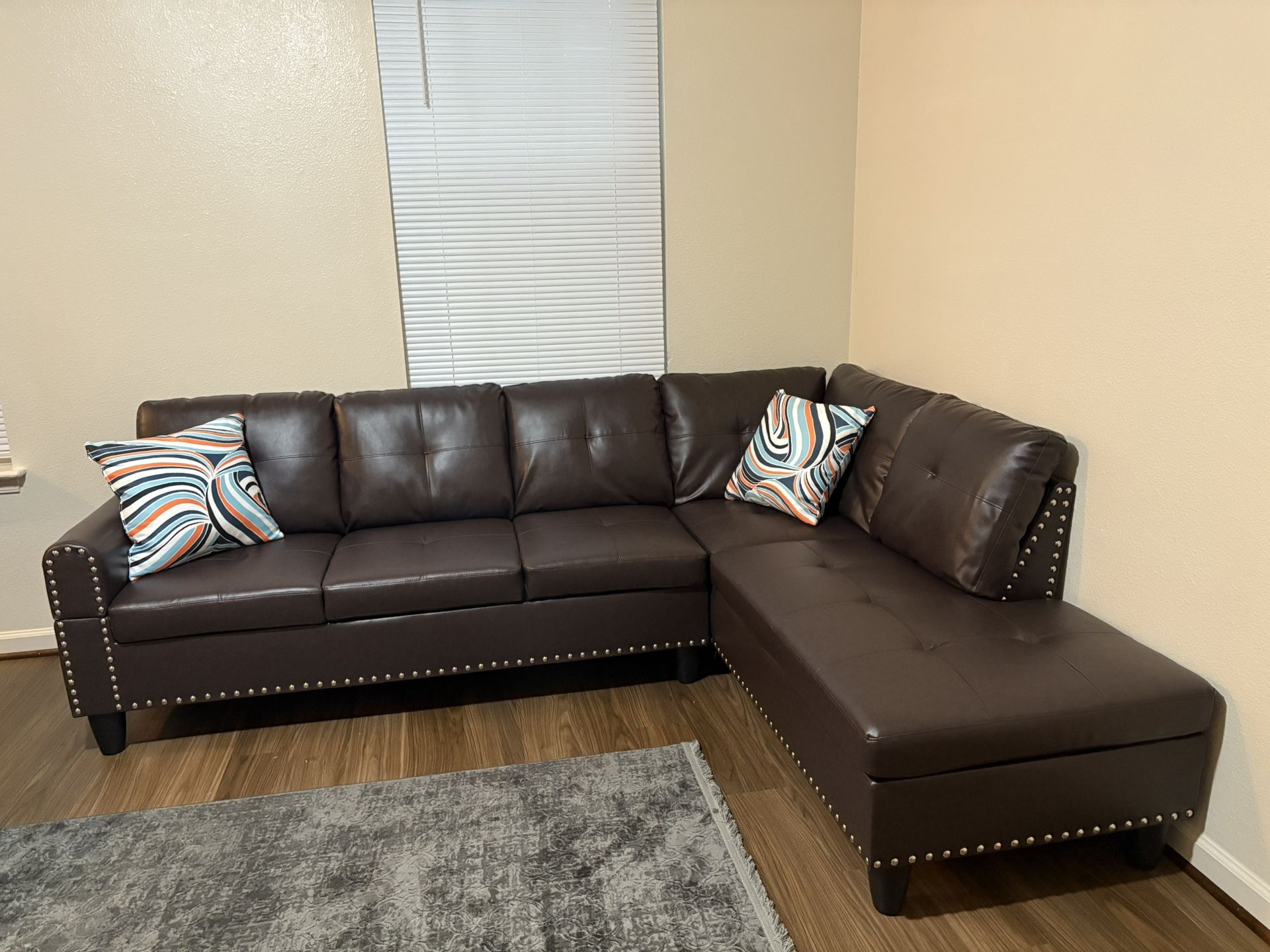 Sectional With Cup Holders