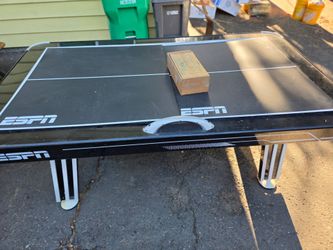 Air Hockey Table