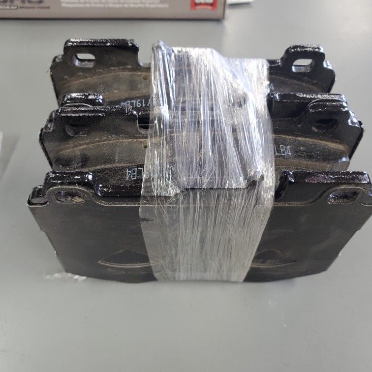 Akebono Brake Pad Set For Mercedes Benz  Eur-1796