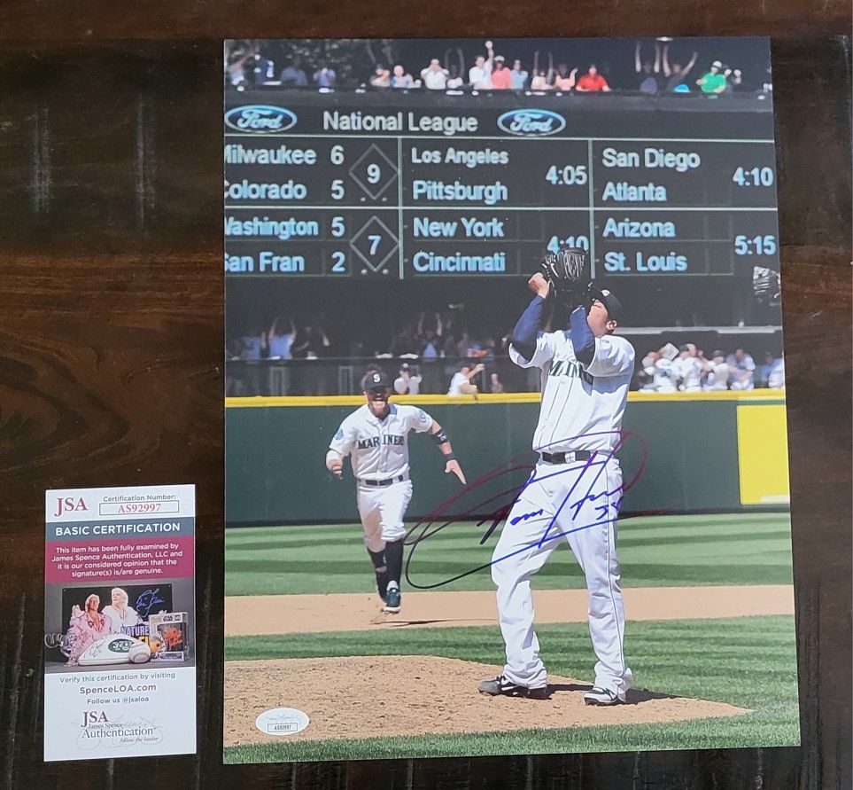 FELIX HERNANDEZ Signed Photo Seattle Mariners 11x14 Perfect Game Photo JSA Certified