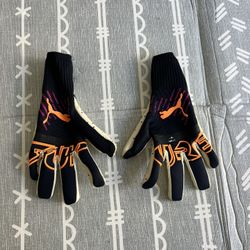 Puma Soccer Goalie Gloves - Size 9 / L/XL