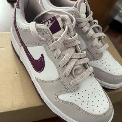 Nike Dunk Low Platinum Violet 