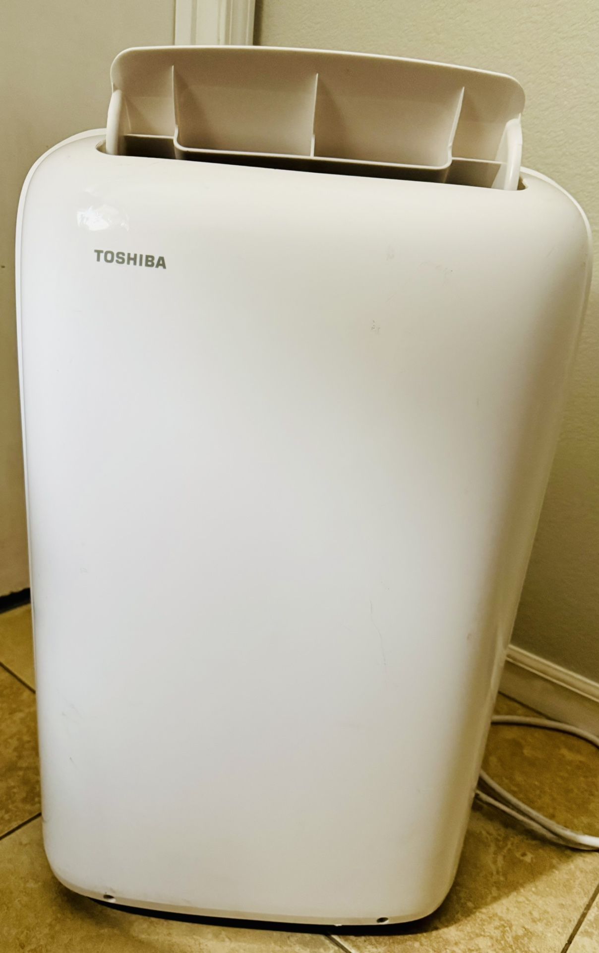 TOSHIBA Portable Air Conditioner 