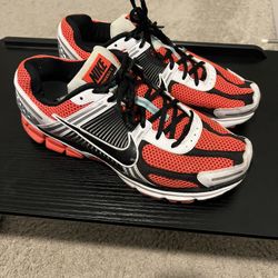 Nike Vomero 5