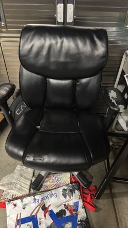 Black Vinyl Office Chair