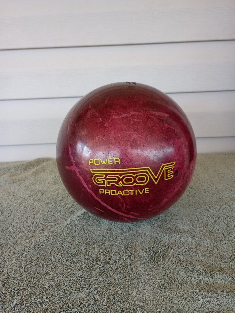 Brunswick Power Groove ProActive Plum 14lb Bowling Ball