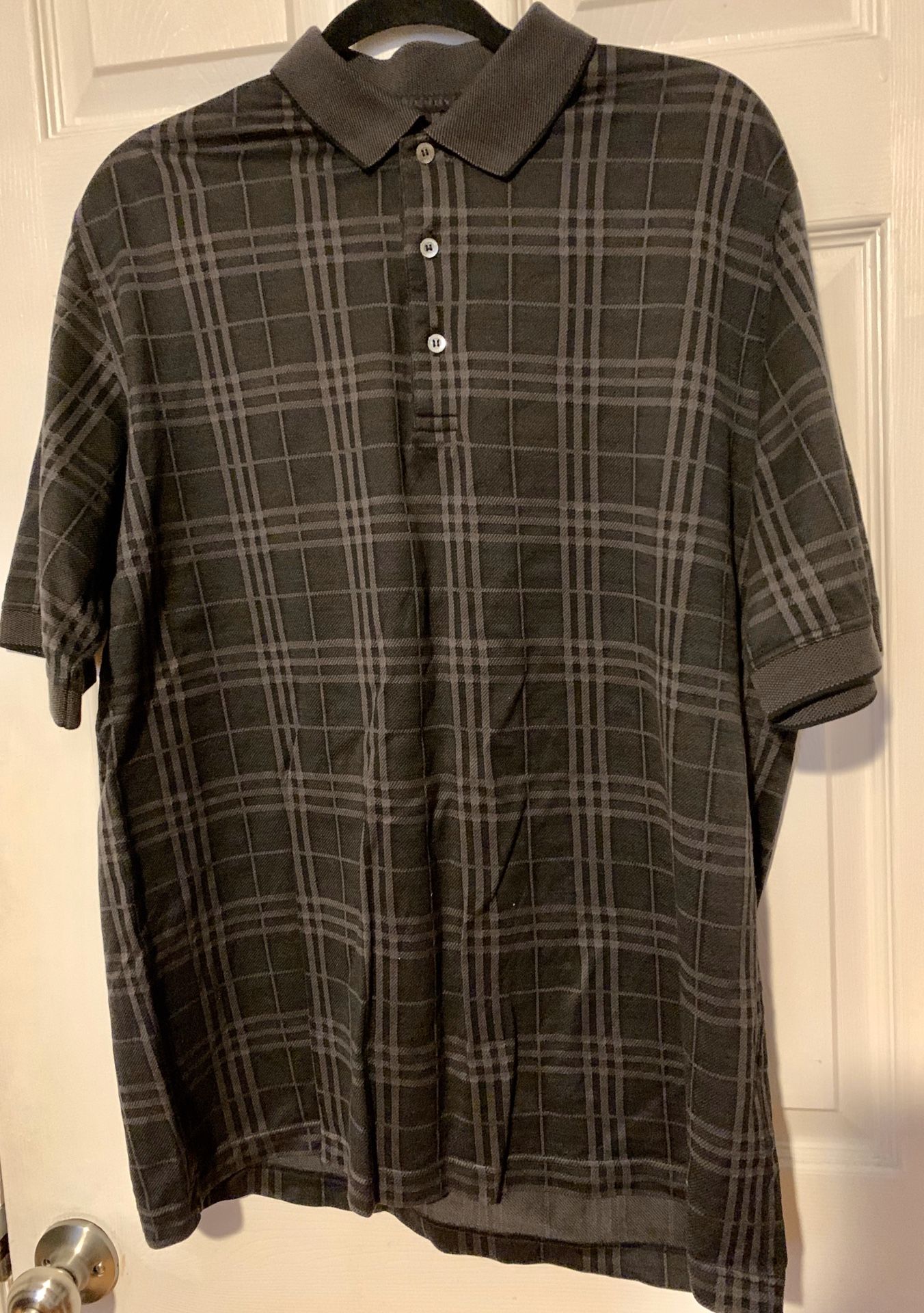 Men’s new Burberry golf polo