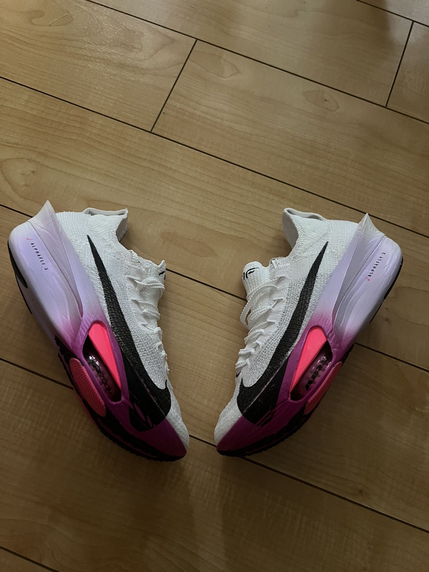 Nike Air Zoom Alphafly NEXT% 3 White Vivid Grape FD8315-100 Women’s 8/ M 6.5
