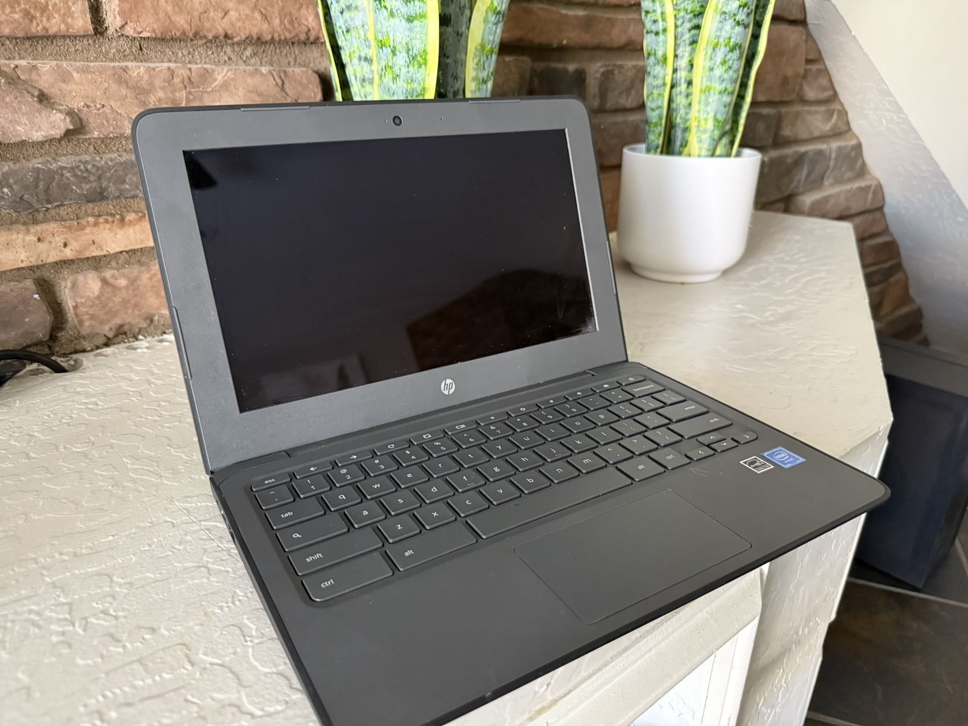 HP Chromebook 11 G6 – For Parts/Repair – 4GB RAM, 32GB