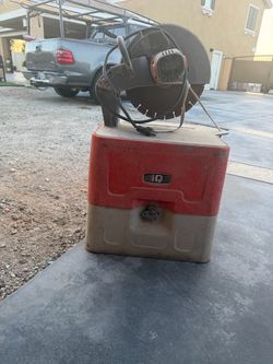 iQ Power Tools dry-cut masonry/concrete saw with integrated dust control