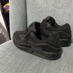 Nike air maxes 90