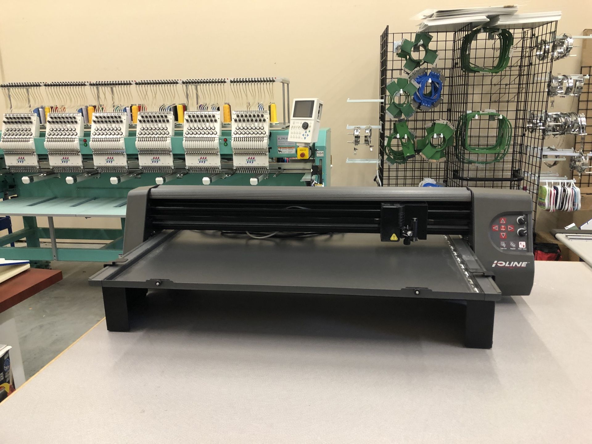 IOLINE 300 vinyl and twill cutter