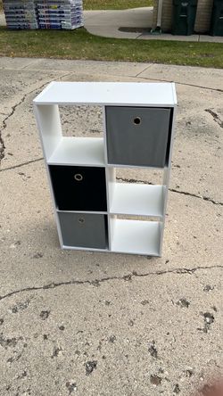 Storage unit. 6 cube unit with 3 drawers