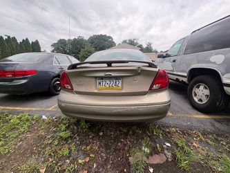 2003 Ford Taurus