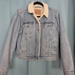 Levi's Jean Jacket Size L