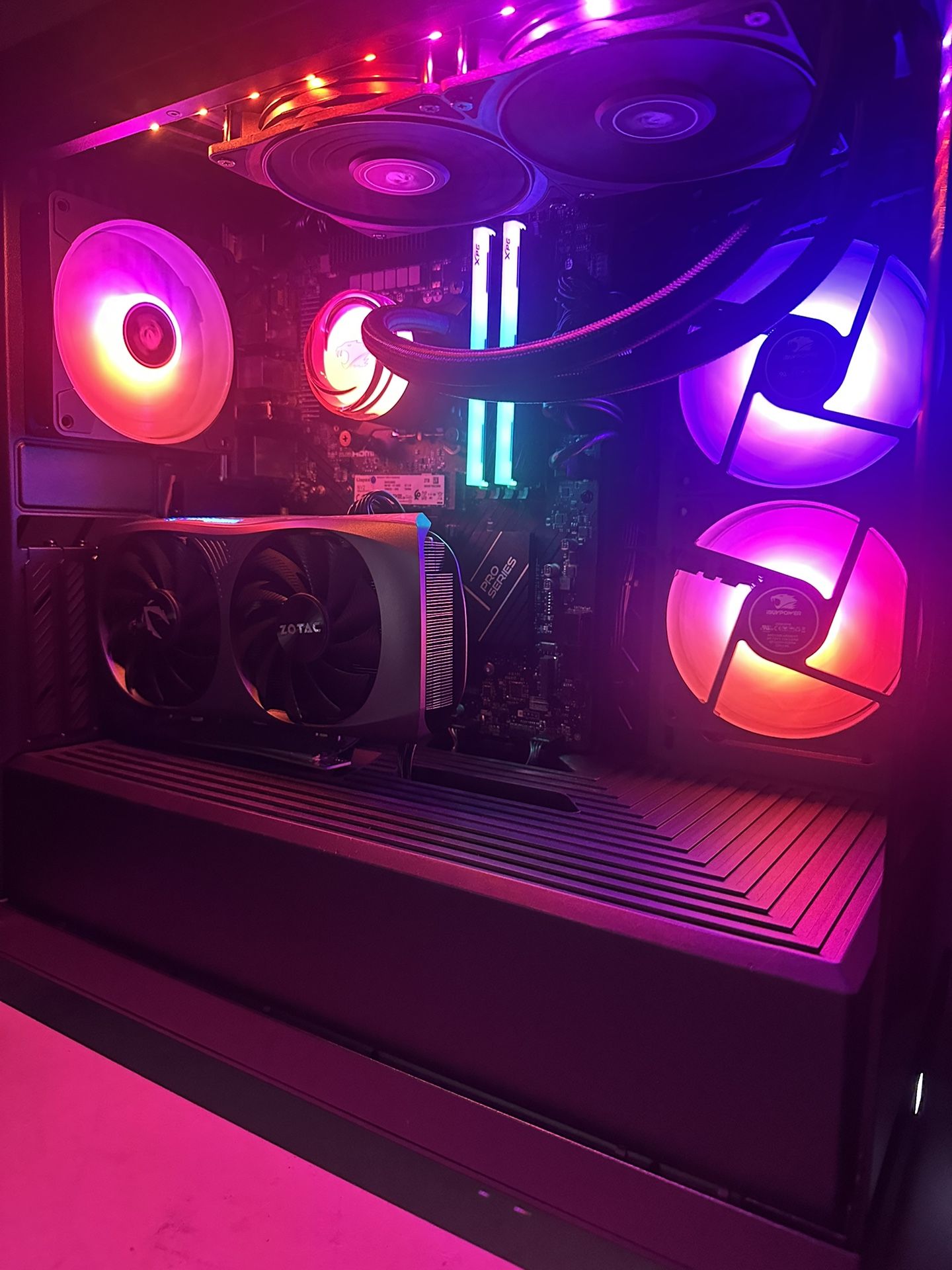 Y40 Gaming PC: 14700F + RTX 4070