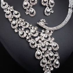 Luxury Teardrop Gemstone Peacock Necklace and Earrings Set Bridal Dubai Banquet Jewelry Colorfu Stage Fashion Gift