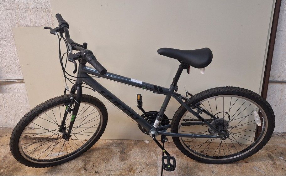Huffy 26" Granite Hardtail Bicycle