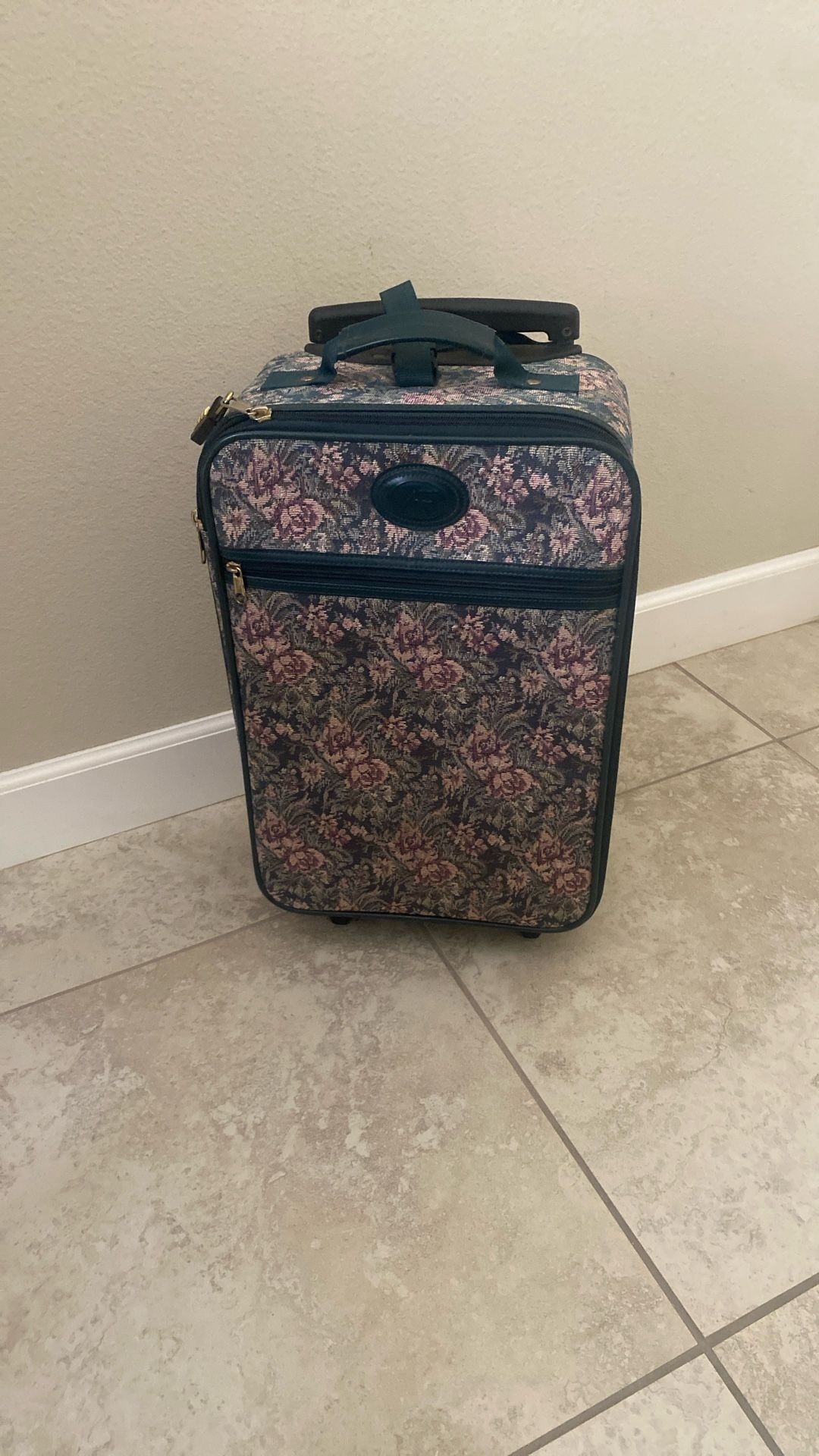 Small Suitcase / Roller Board