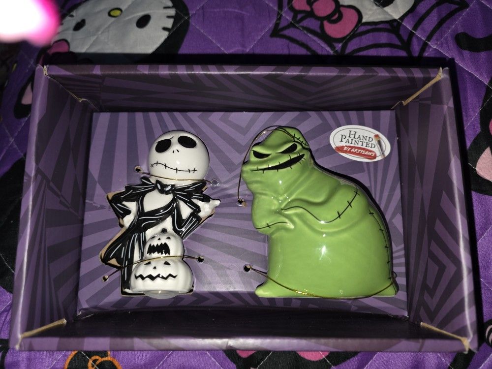 Nightmare Before Christmas Salt And Pepper Shakers 