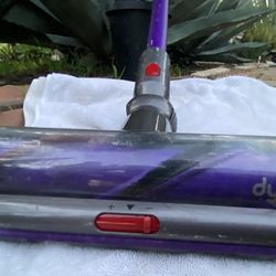 Dyson V10 Animal  Cordless Stick Vacuum Cleaner  
