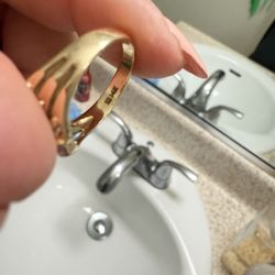 14K Gold Ring 
