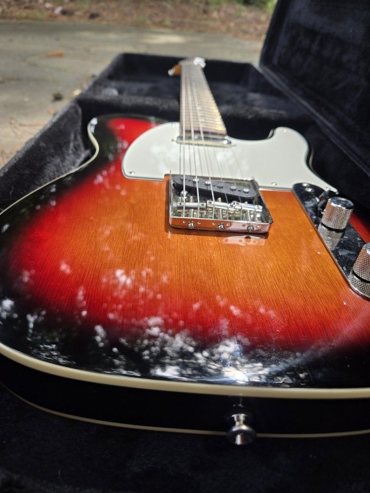 2019 Squier Classic Vibe W/Case