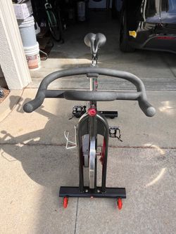 Sunny Health & Fitness Indoor Cycling Stationary Bike / Spin Bike