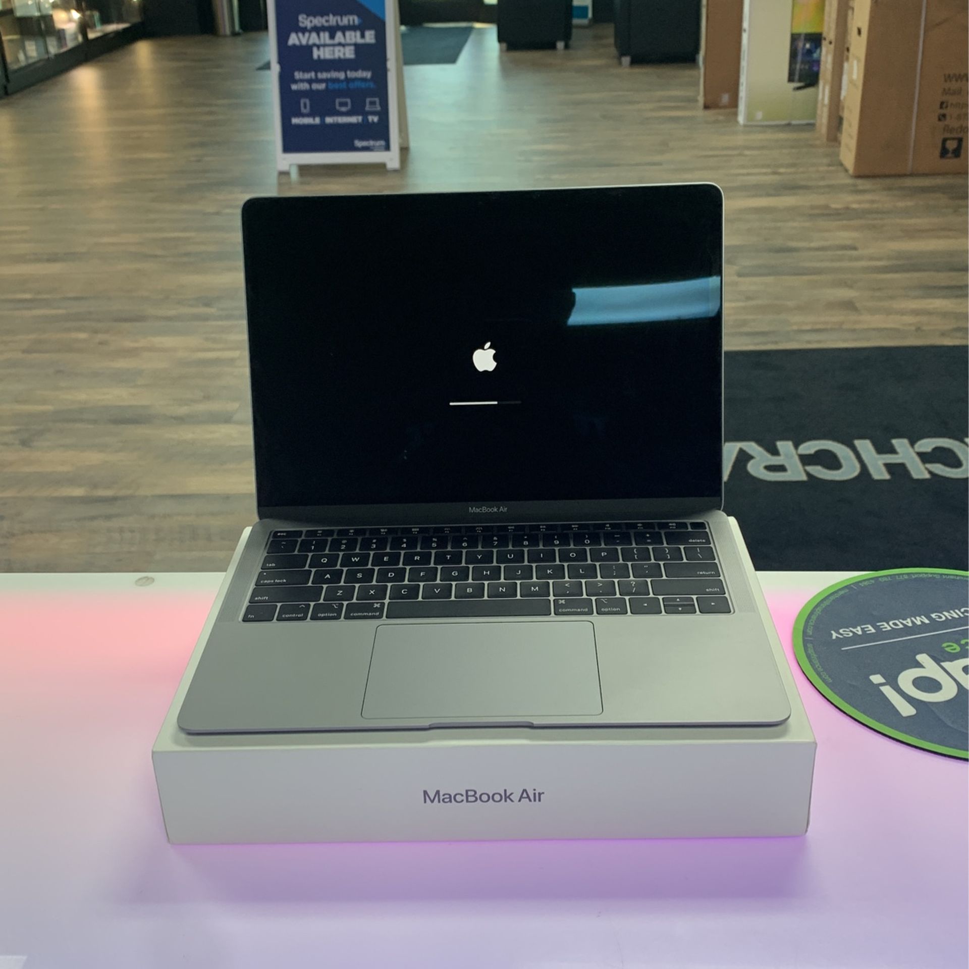 2018 MacBook Air 128GB SSD 8GB RAM I5 CPU Used Like New