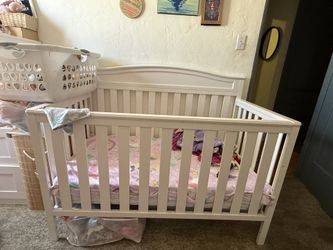 White crib