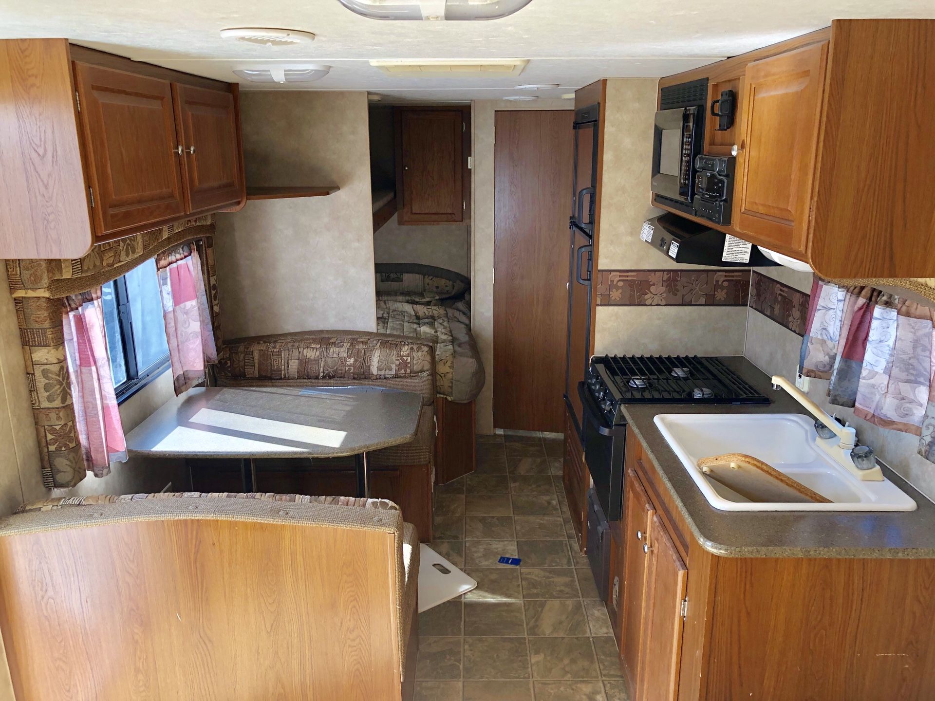 2010 Skyline Nomad 27’ Bunks for Sale in Glendale, AZ OfferUp