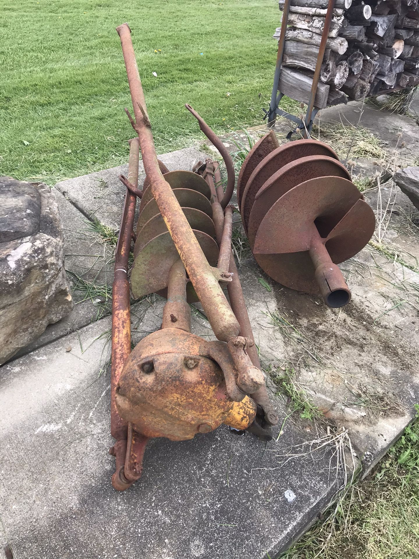 3 Point Post Hole Digger / W 2 Augers 12” & 21”