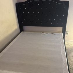 Queen size bed frame and box