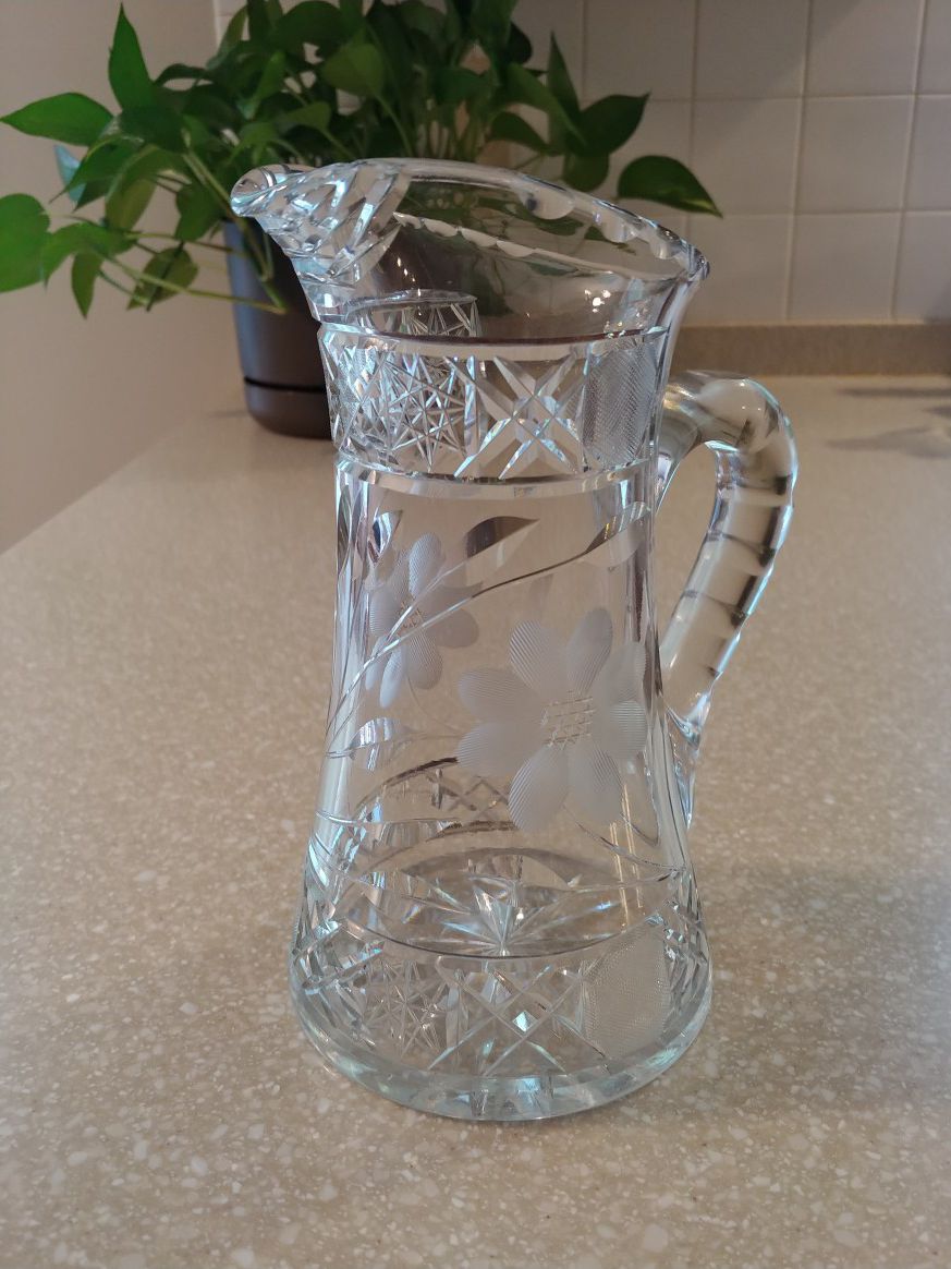 Vintage frosted etched glass flower design pitcher/vase