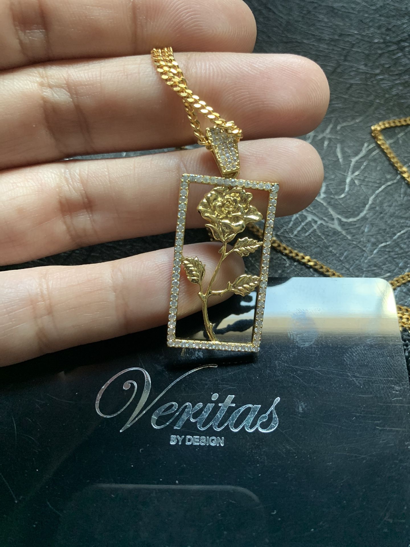 Veritas by Design Rose Chain - Gold