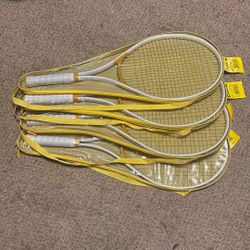 Basic Tennis Rackets 