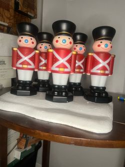 5 Tabletop Solider Blow Mold