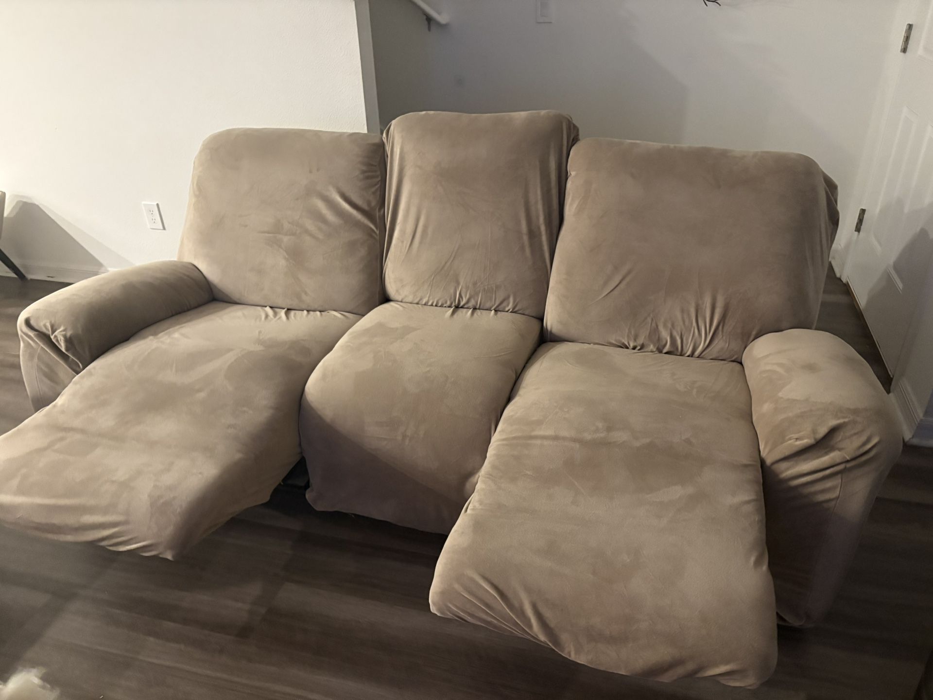 Couch/recliner