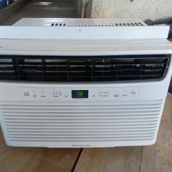 Window Air Conditioner 