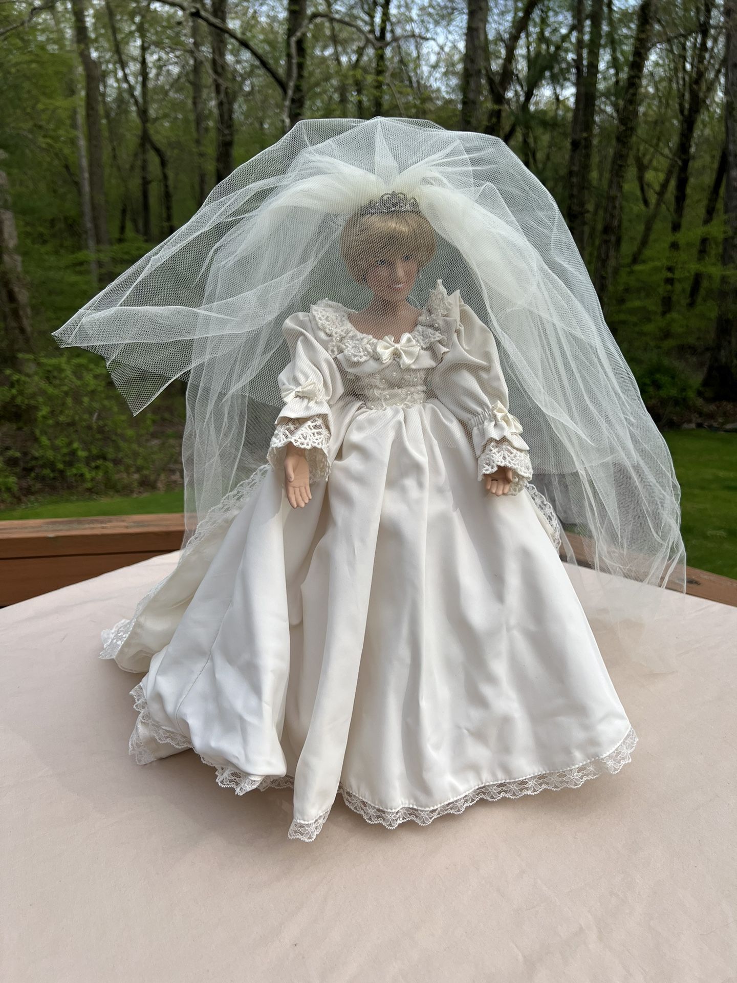 Ashton Drake Galleries “The People’s Princess” Diana Porcelain Doll
