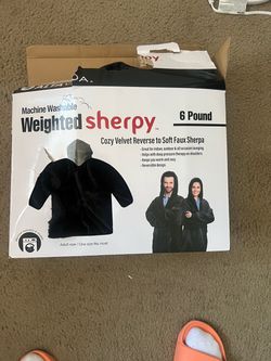 Unisex Weighted Sherpa Hoodie – 6 lbs – Soft & Cozy